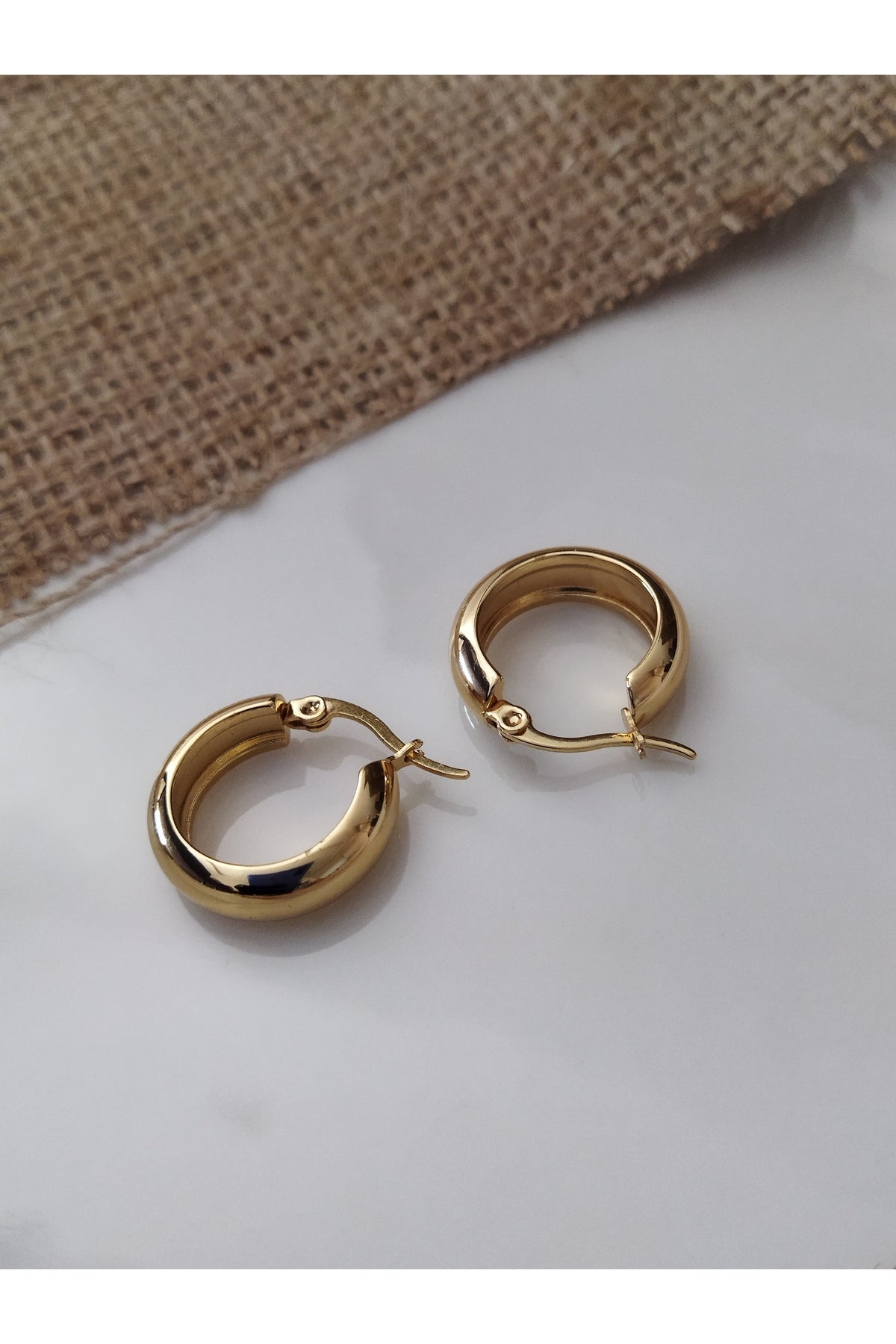 GOLD DOLGULU HALKA KÜPE