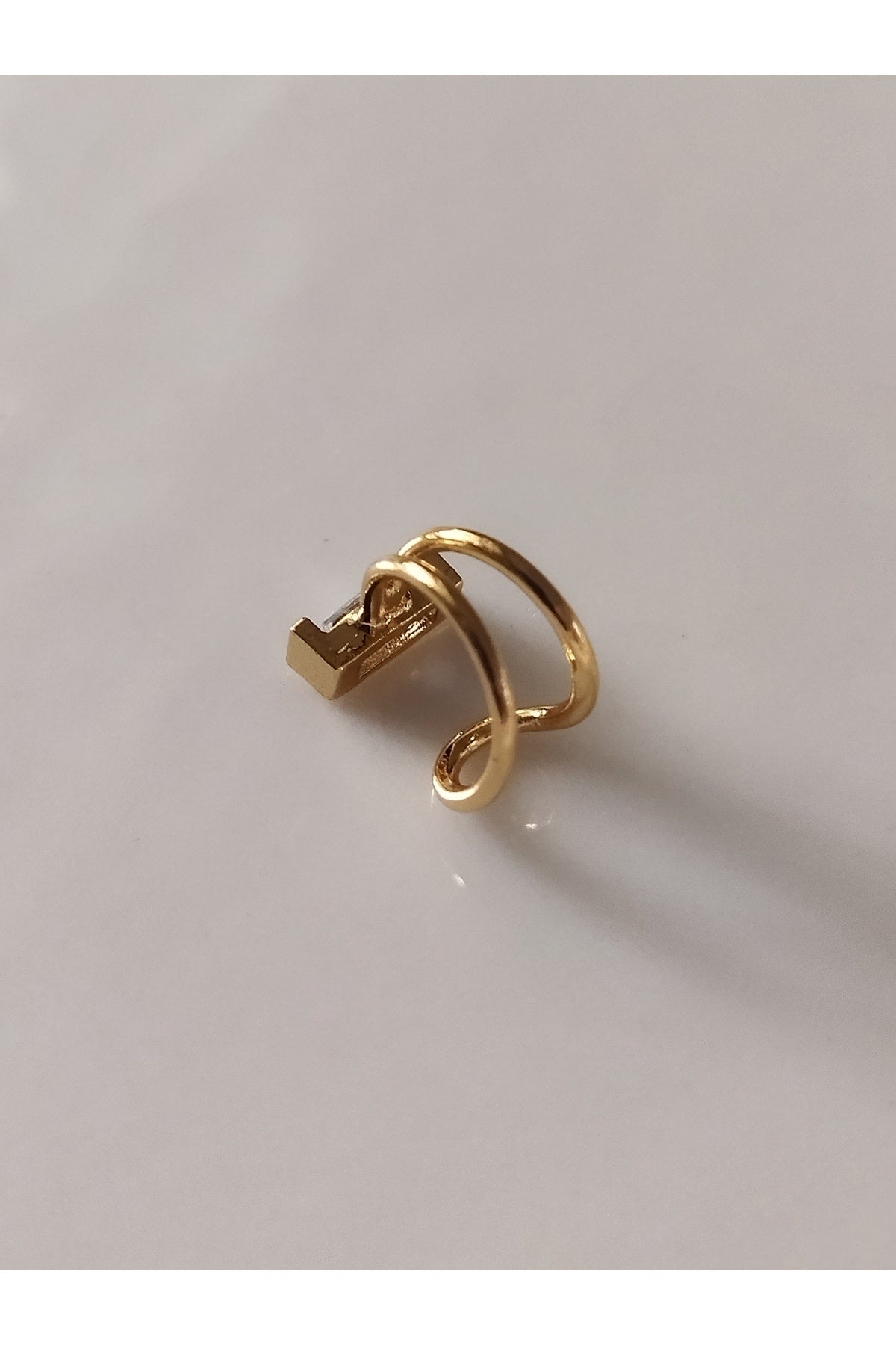 Kıkırdak Küpe Baget Taşlı Minimal Helix Küpe