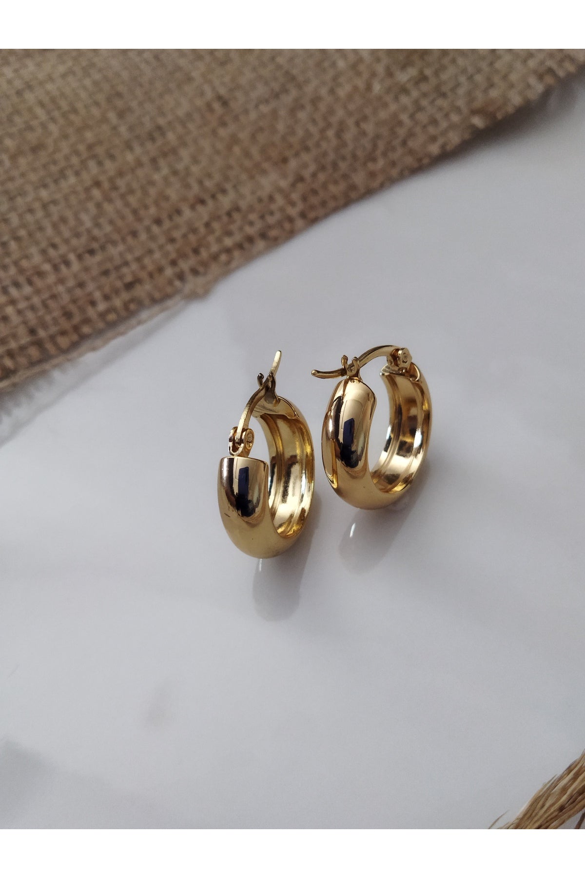 GOLD DOLGULU HALKA KÜPE