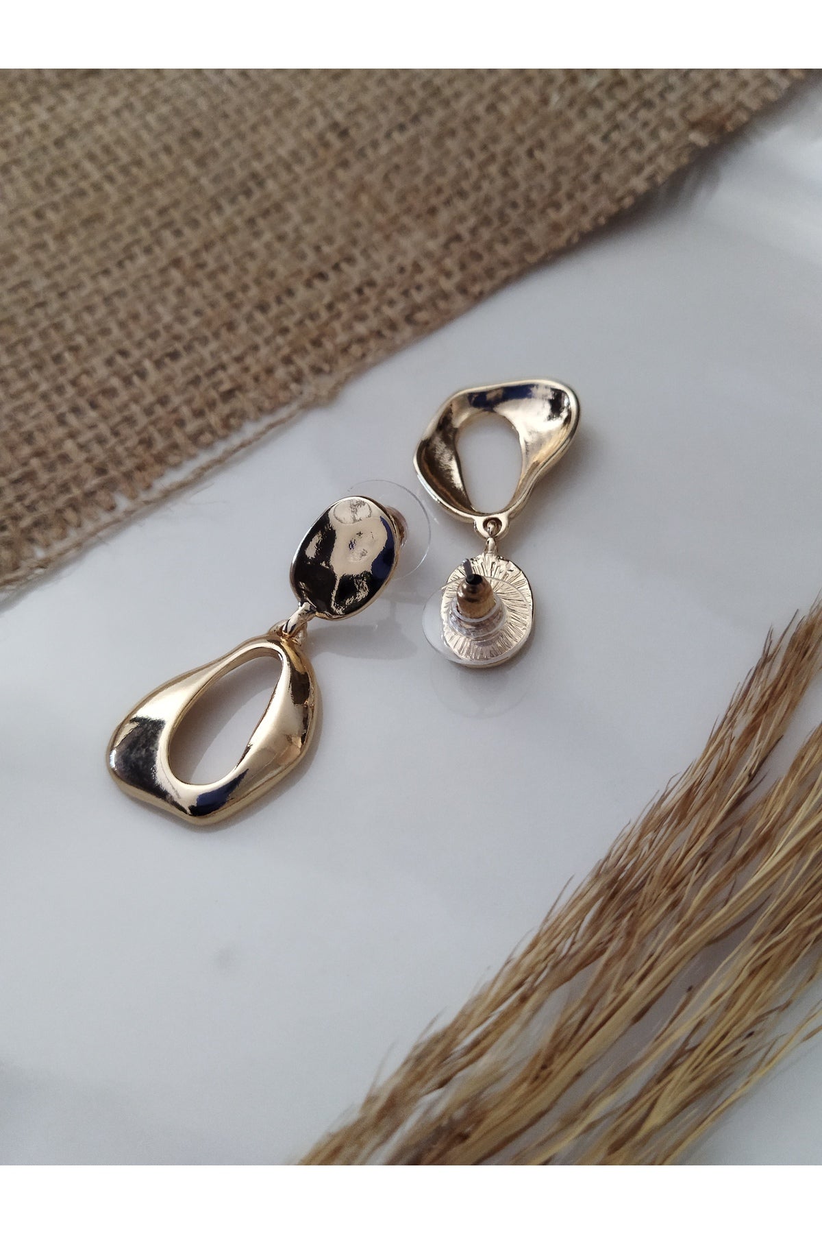 DAMLA FİGÜR SALLANTILI KÜPE