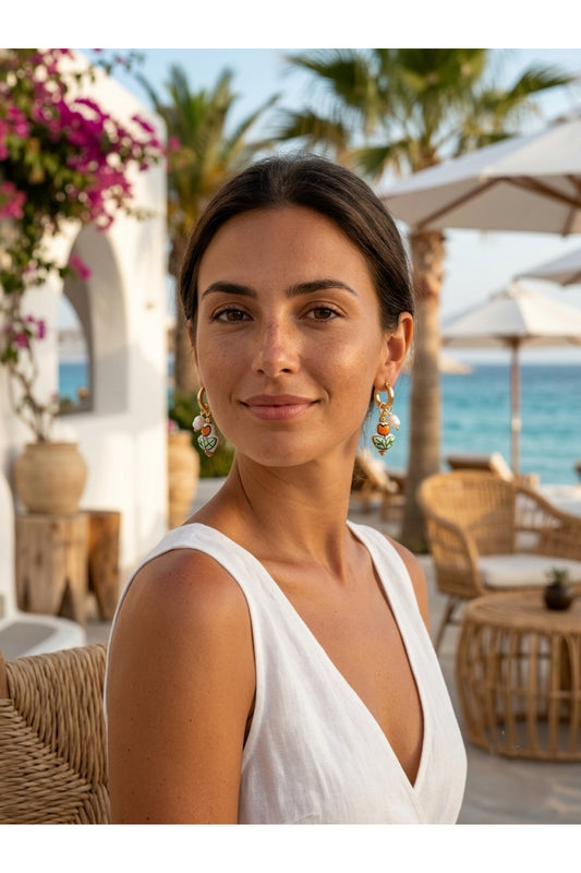 Tulipa Pearl Lale Figürlü Halka Küpe | İnci ve Yaprak Detaylı Sallantılı Kadın Küpe