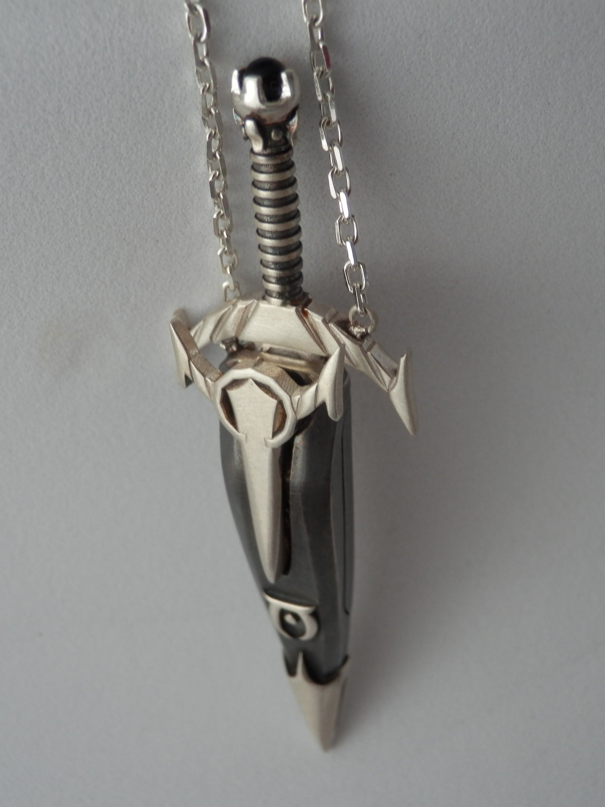 Skyrim Mehrunes Razor Dagger Necklace