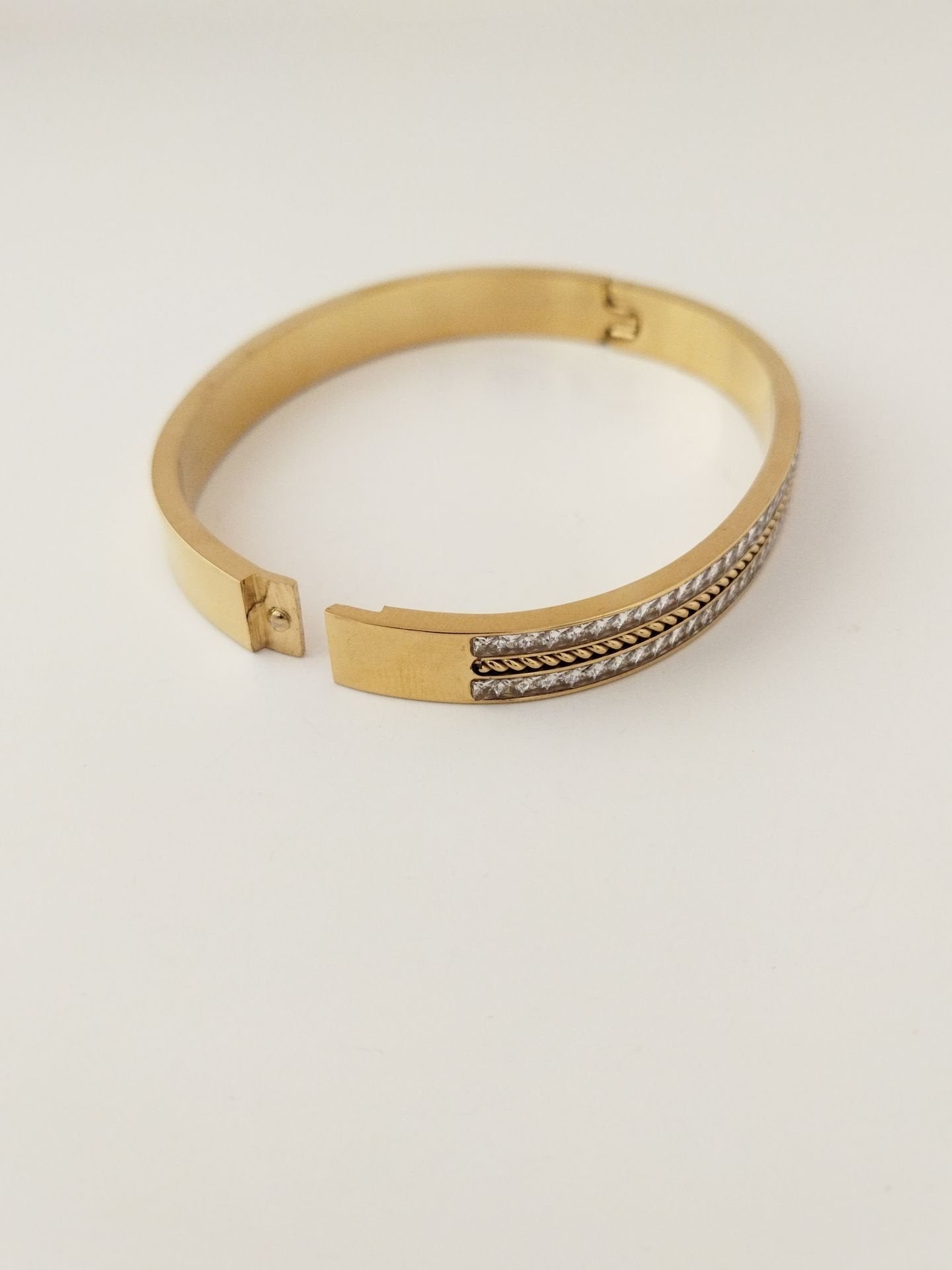 ÇELİK GOLD BURMA DETAYLI BİLEKLİK