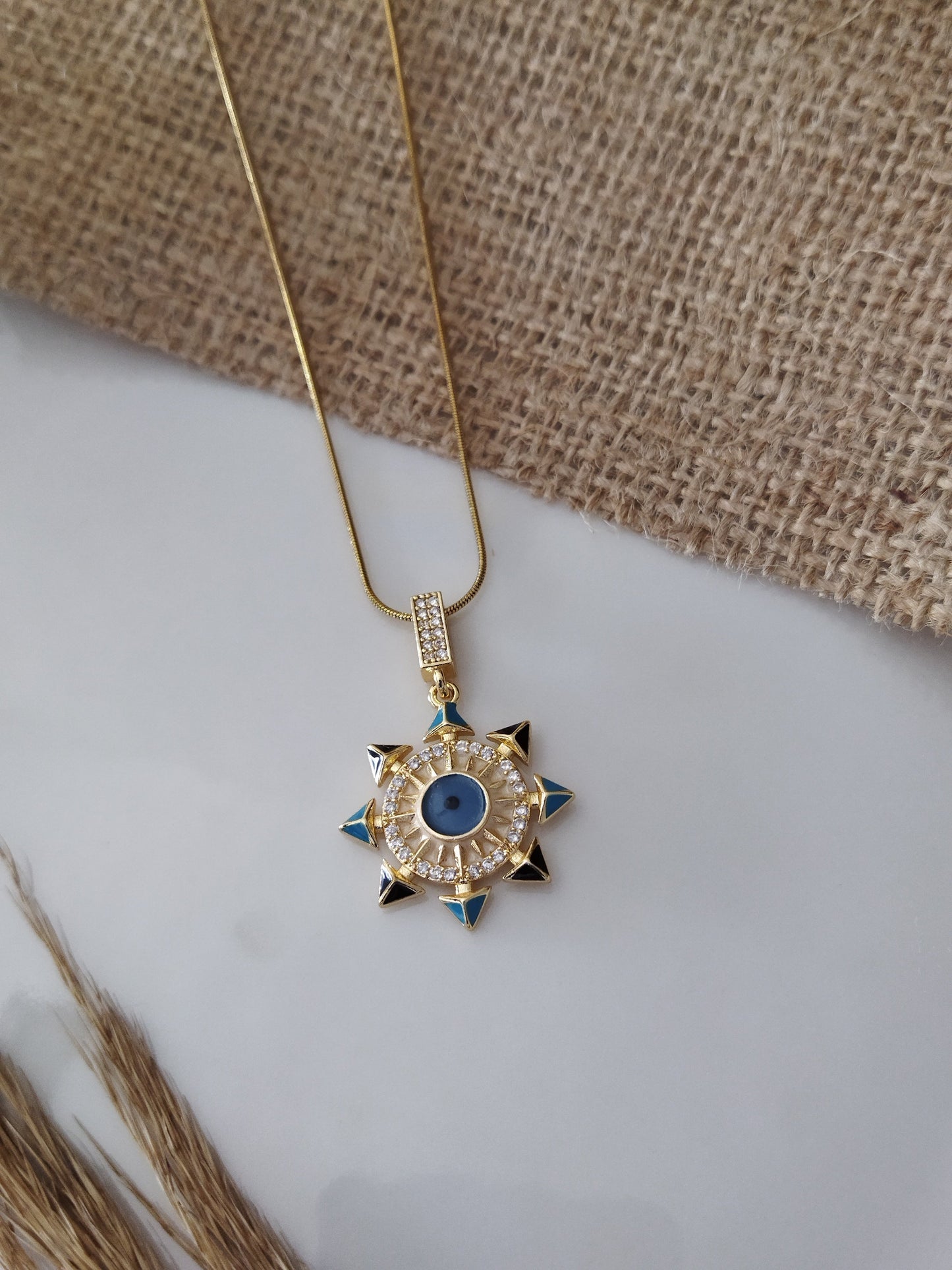 ÇELİK SEMBOL CHARM KADIN KOLYELER