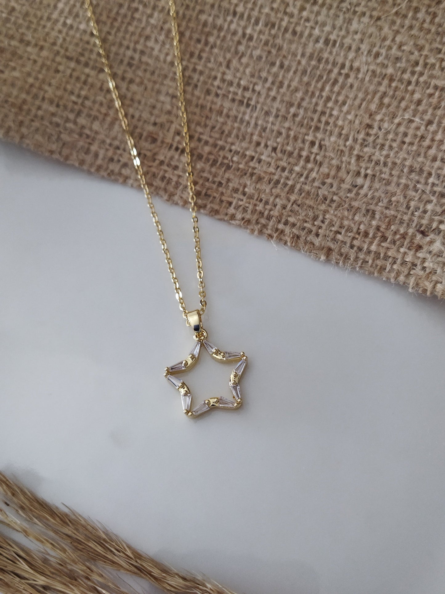 ÇELİK CHARM TAŞLI KOLYELER