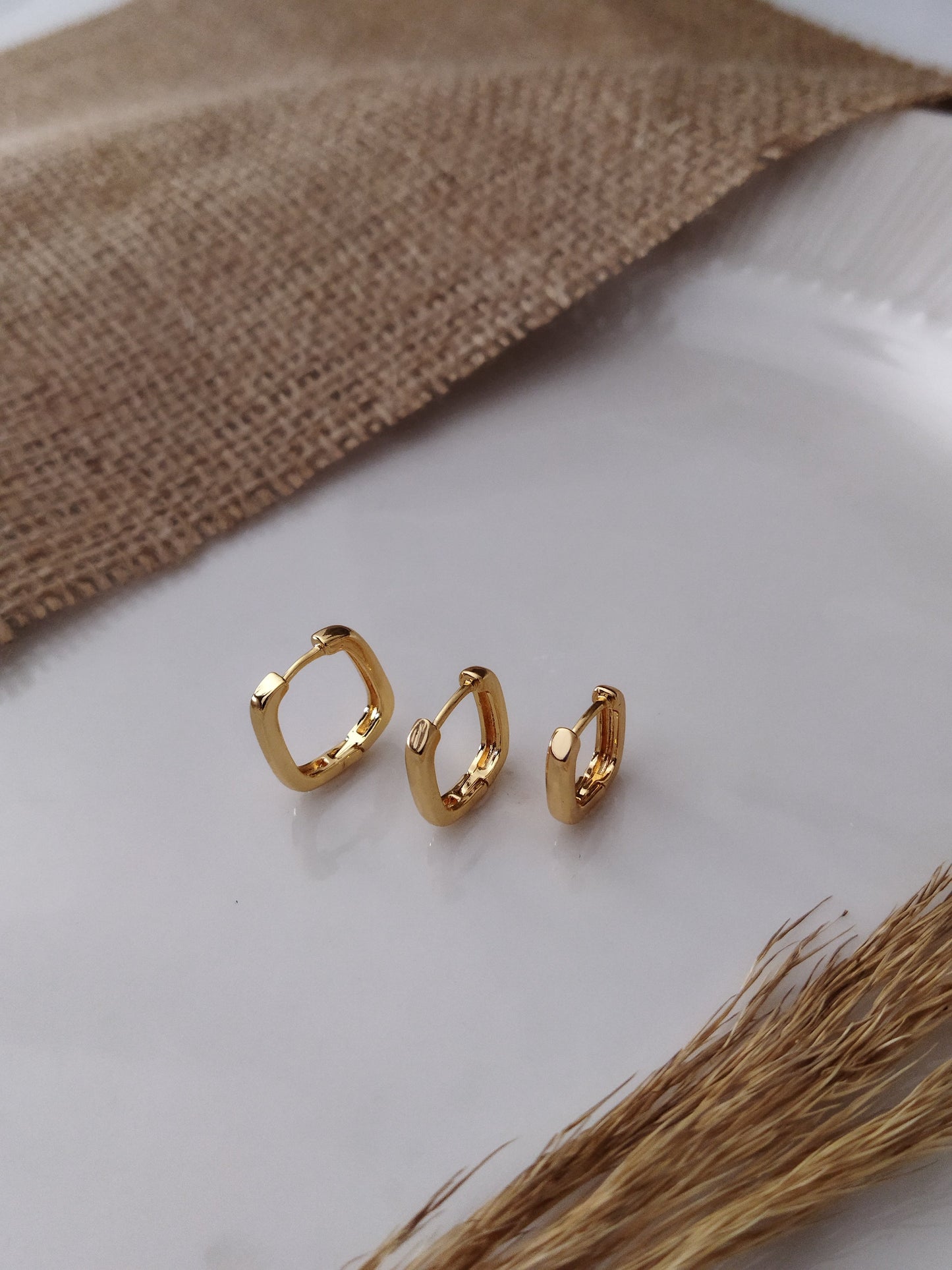 3'lü Halka Küpe Seti - Çoklu Küpe Seti - Gold Kadın Küpe Kombini - Bronzzara