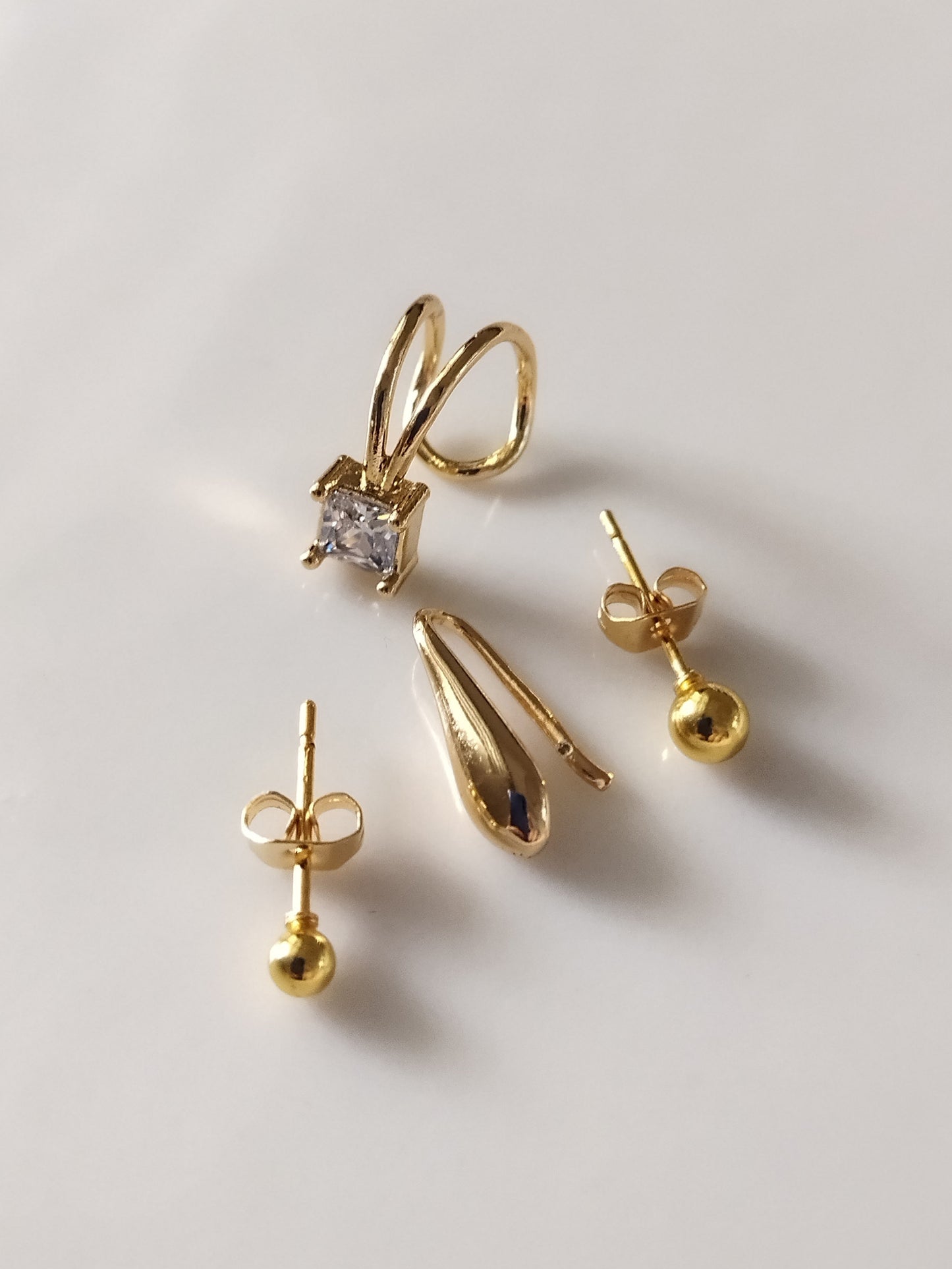 4 Parça Stud Küpe Seti - Kıkırdak Küpe - Gold Minimal Küpe - Bronzzara
