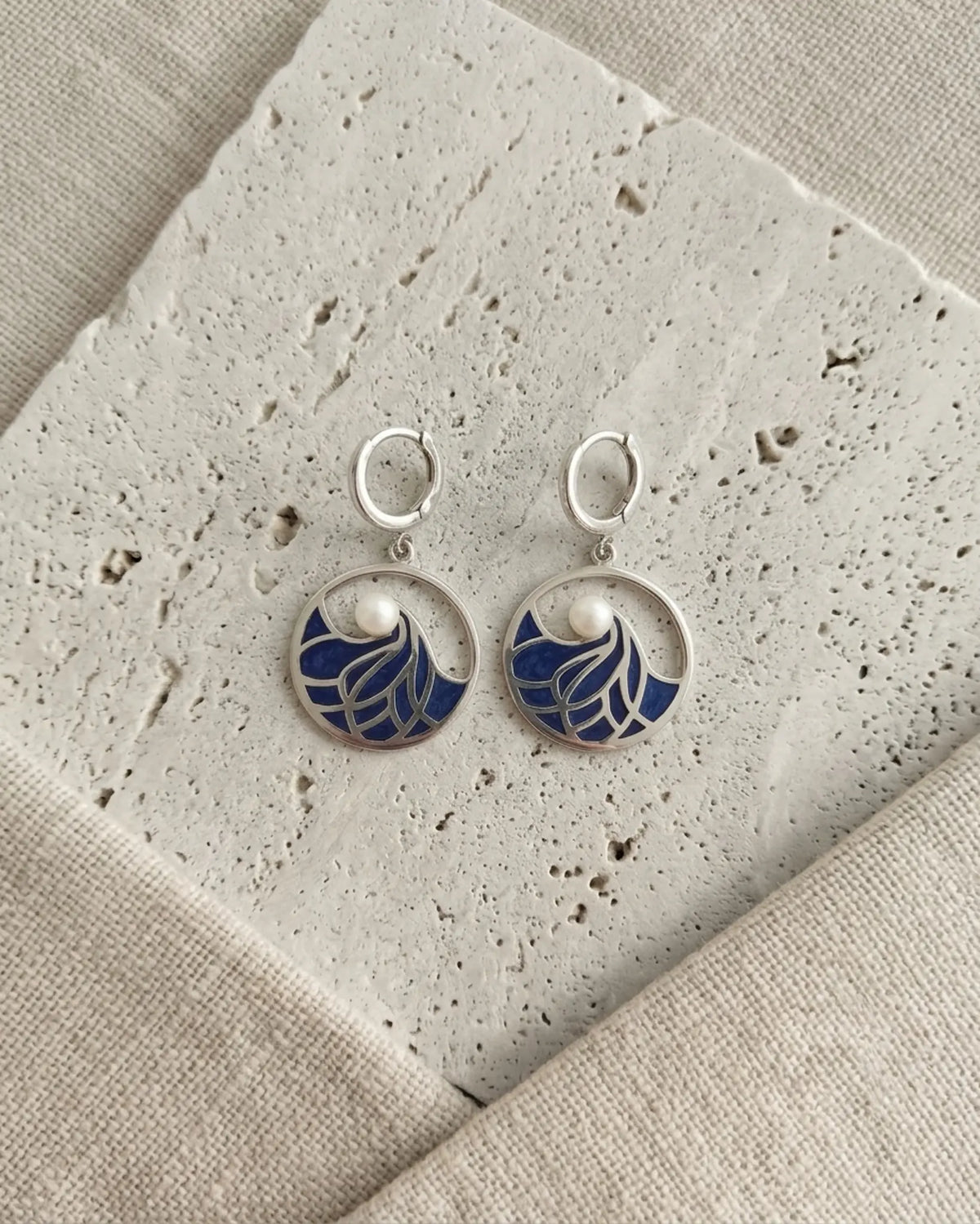 Madame Perle – Ocean | Enamelled Wave Earrings