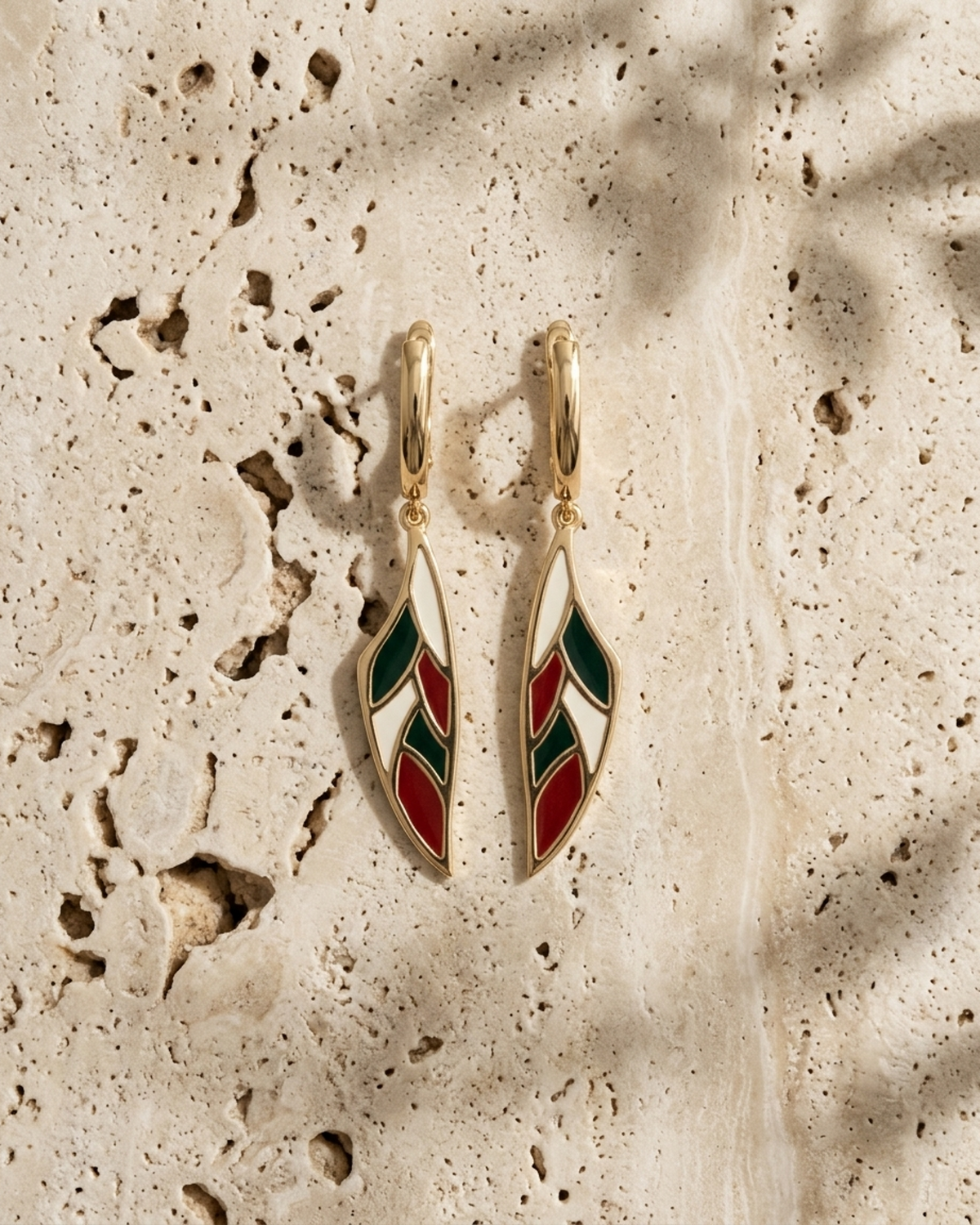 Madame Perle – Acantha | Enamelled Leaf Earring