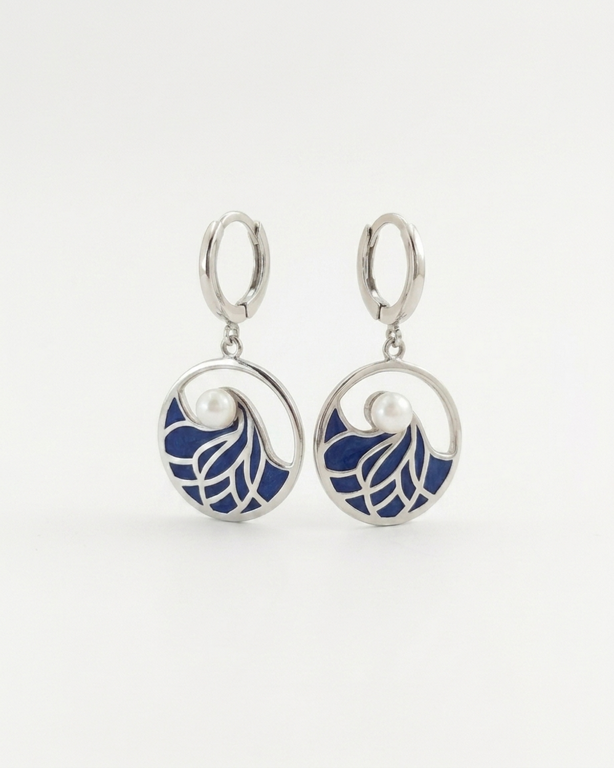 Madame Perle – Ocean | Enamelled Wave Earrings