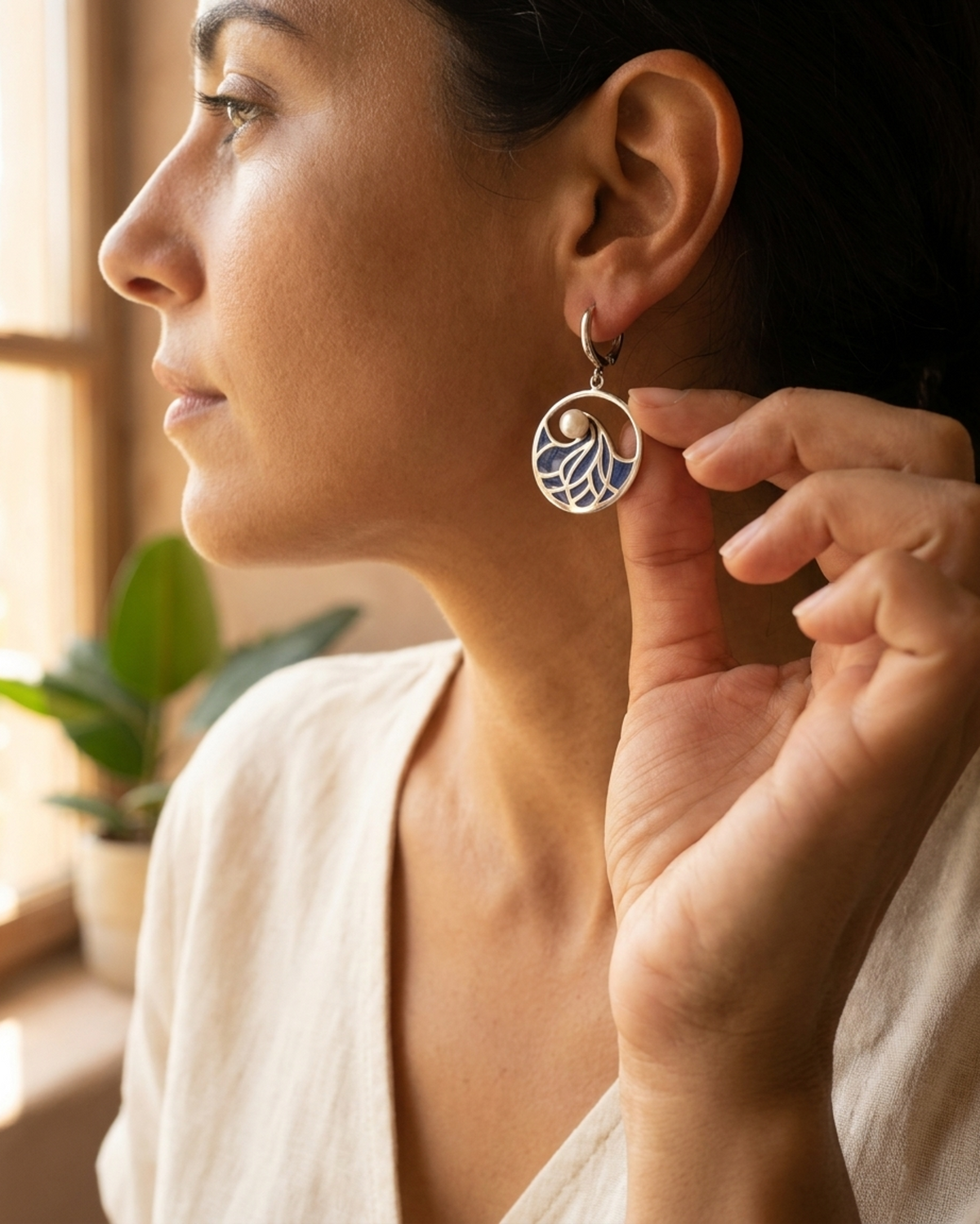 Madame Perle – Ocean | Enamelled Wave Earrings